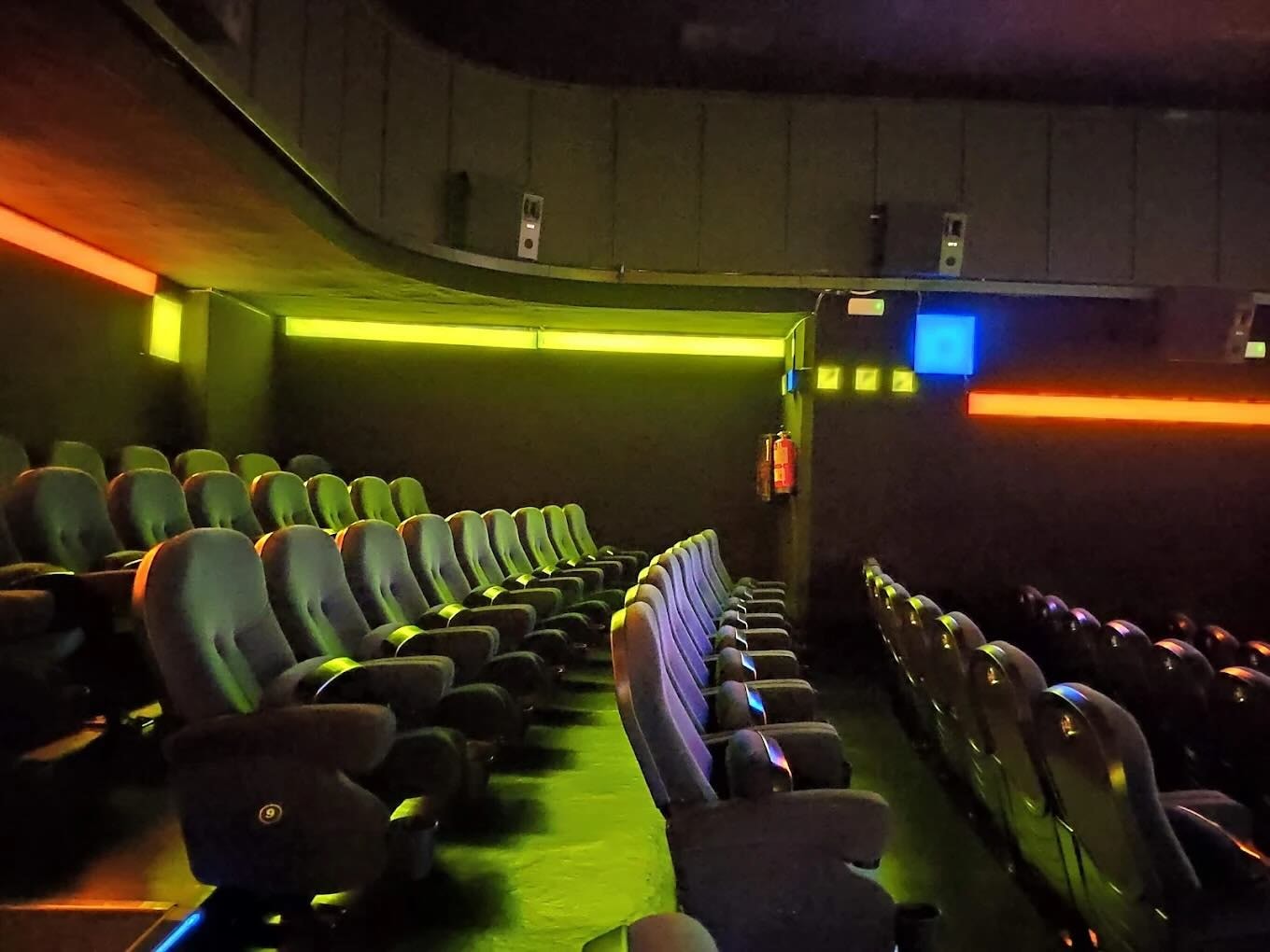 Cines Van Dyck Tormes